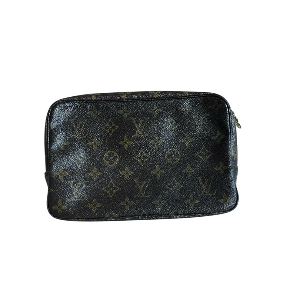 Louis Vuitton Trousse 23